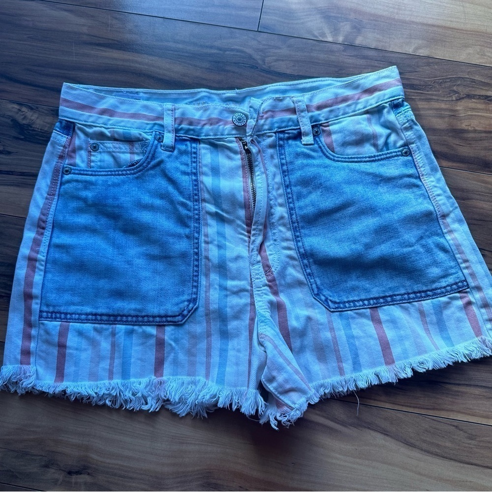 American Eagles retro stripes shorts 8